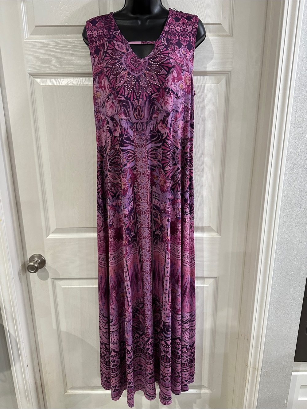ONE WORLD Sleeveless Purple Pink Patterned Maxi Dress